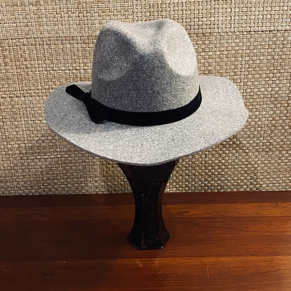 Accessories - 🌟HP🌟Vegan NWT Gray Flannel Fedora